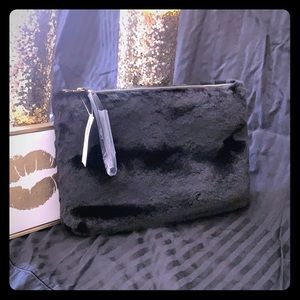 NWT!! Faux fur wristlet clutch